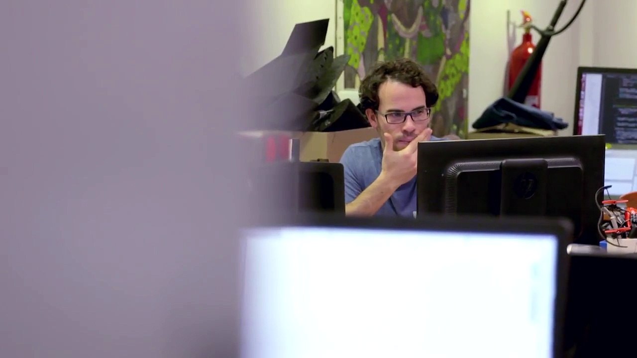 CES 2016 – A new drone: Parrot DISCO!Flyingwing Parrot