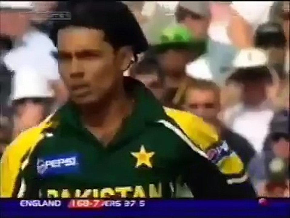 شعیب اختر کی ایسی دھواں دار باولنگ جس نے بہت سے کھلاڑیوں کی راتوں کی نیندیں اڑا دی۔ ->The News Tribe (TNT)