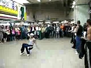 Breakdance-enfant-times-square
