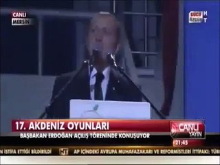 Erdoğan Akdeniz'e White Sea dedi Twitter yıkıldı. Kürsüde 17th Mediterranean Games yazıyor.
