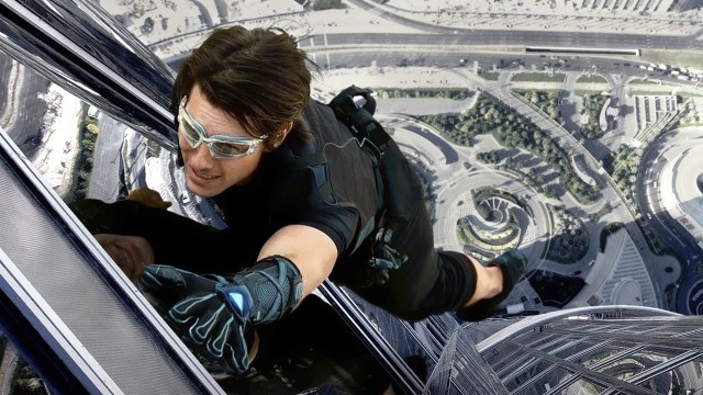 Mission- Impossible - Ghost Protocol - Clip- Climbing on Burj Khalifa (2011) - HD