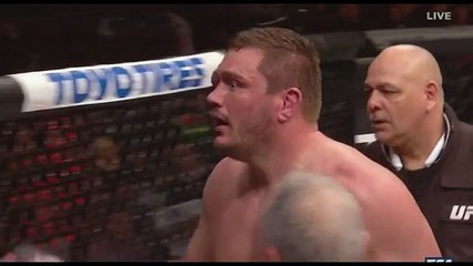 L'énorme hématome à l’oeil de Matt Mitrione