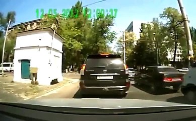 【ドライブレコーダー】クレイジー運転手 自動車交通事故動画集！