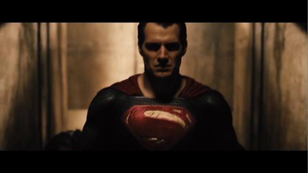 Batman v Superman Dawn of Justice - teaser trai...