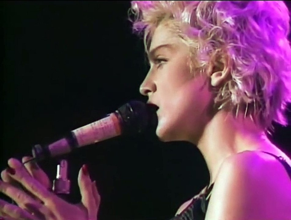 Madonna - Live To Tell [Who's That Girl Tour]