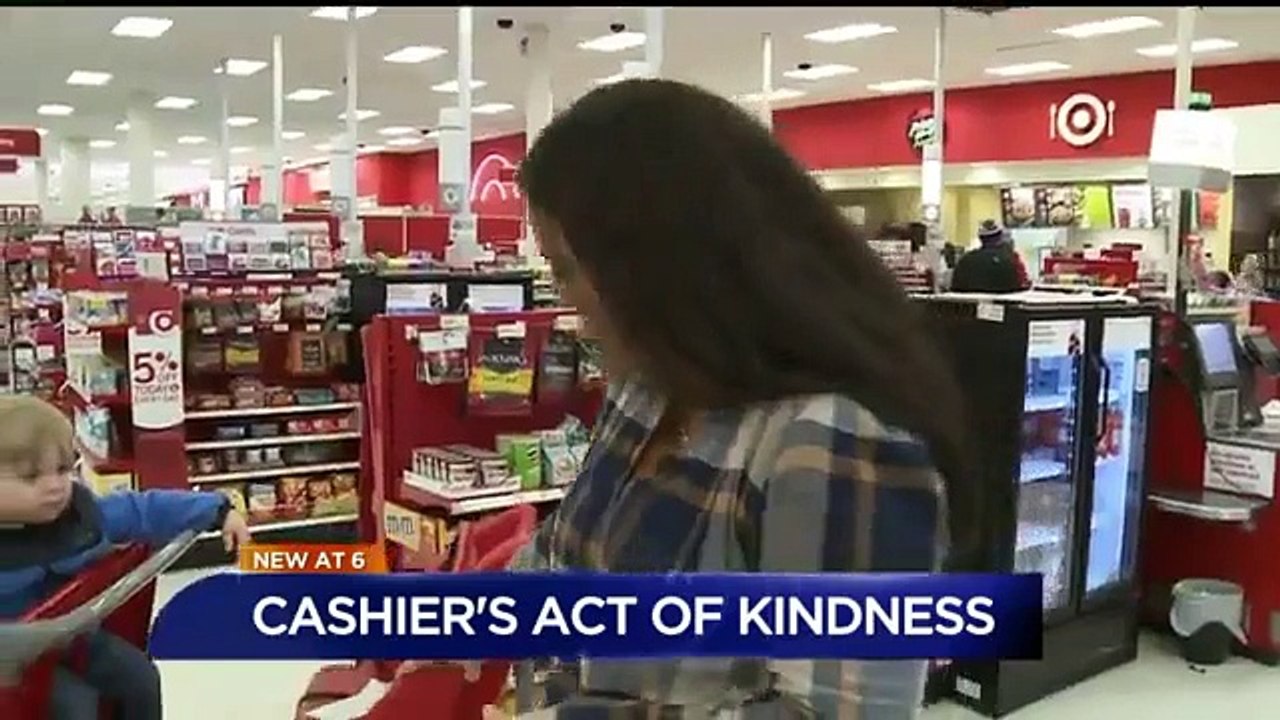 Target Cashier's helps Old Lady - video Dailymotion