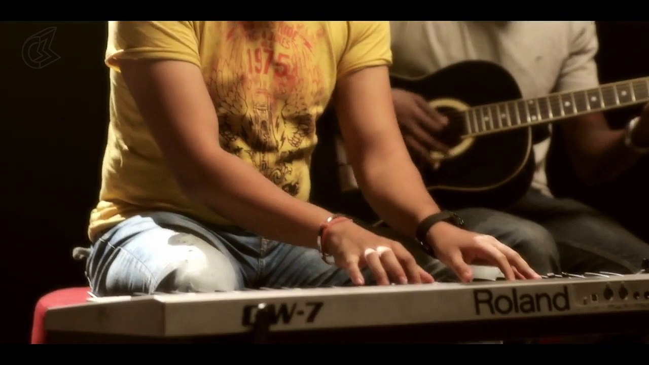 Annul Maelae (Cover) by Sharran Surya - Vaaranam Aayiram