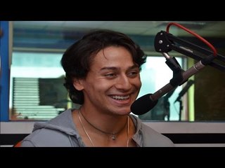 Tiger Shroff Promotes Music Video Zindagi Aa Raha Hu Main at 93 5 Red FM