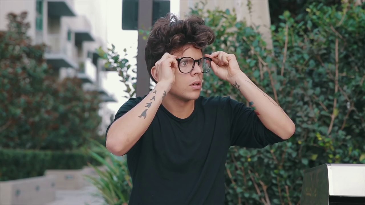 Racist Glasses : Les lunettes racistes