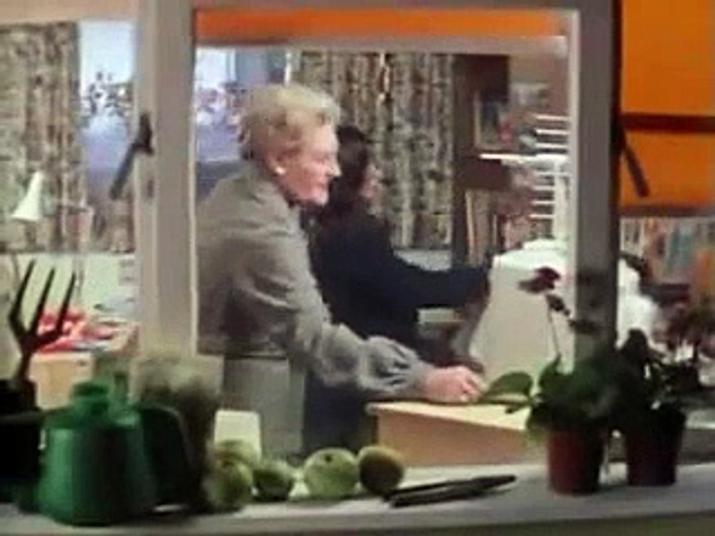 Tales Of The Unexpected Series 3 Episode 1 The Flypaper - 