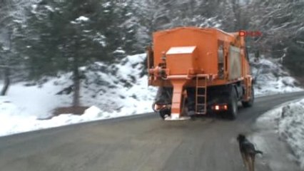 Ödemiş Kiraz Kırsalındaki 11 Mahallenin Ulaşımına Kar Engeli