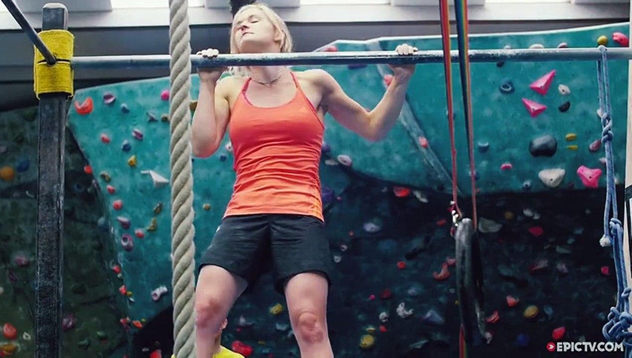 World Cup Training With A Finger Injury | 3 Days With Shauna Coxsey Ep. 1