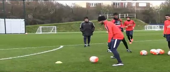 Paris Saint Germain gol oldu yağdı!