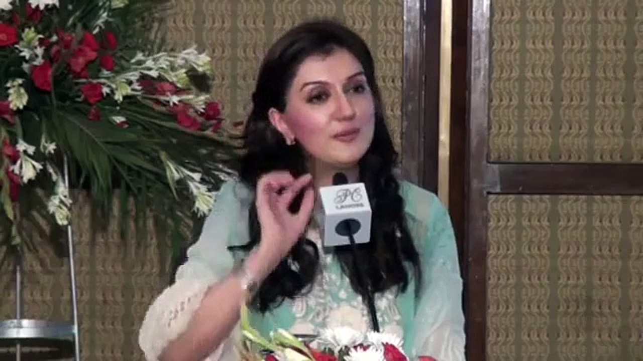 Ayesha Sana Badly Criticized By Journalists In Her Press Conference