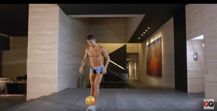 Cristiano Ronaldo Juggle a Soccer Ball in his Underwear
