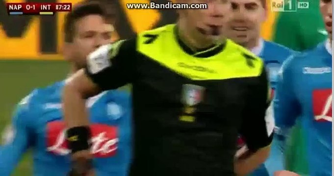 Coupe d'Italie: l'exclusion de Dries Mertens pour simulation