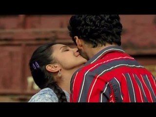 Parineeti Chopra In Search For A BOYFRIEND