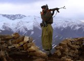 PKK, Yaralı Militanlarını İnfaz Etti! 40 PKK'lı Silahlarını Bırakıp Kaçtı