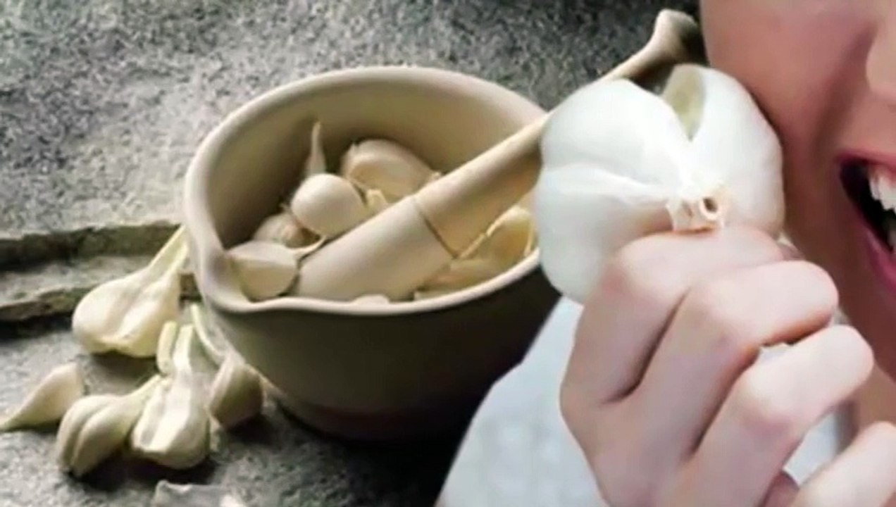 খালি পেটে রসুন খাওয়ার উপকারিতা
