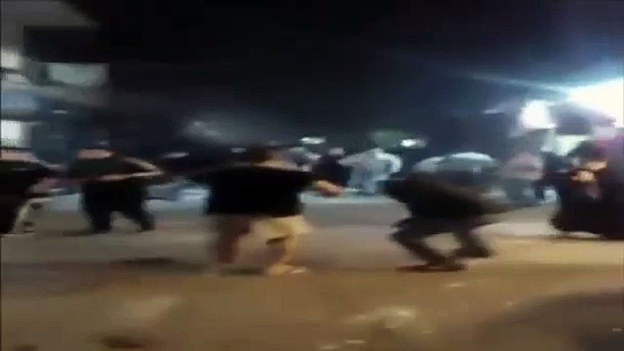 Paris 13 novembre 2015 VIDEO CHOC, ON VOIT L'UN DES TIREURS