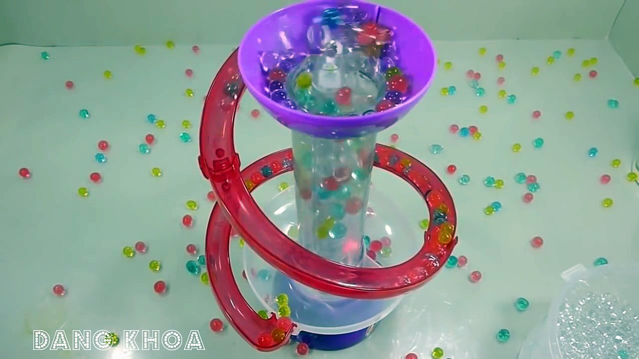 Trò chơi cho hạt trân châu trượt trên máng trượt rất đẹp cho các bé xem