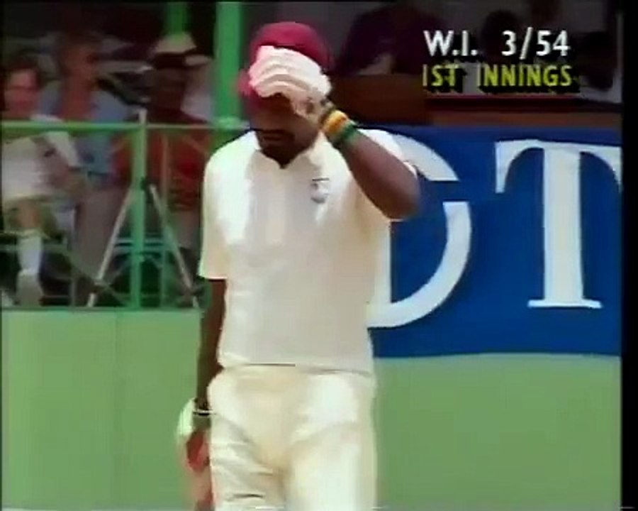 Viv Richards vs Merv Hughes - watch that cap Viv! 4th test 1991. Rare cricket video