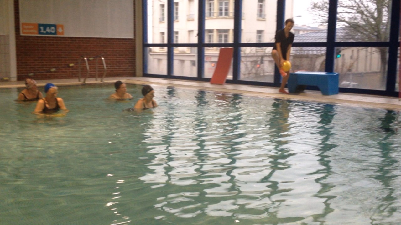 Douce aquagym pour des malades de cancer