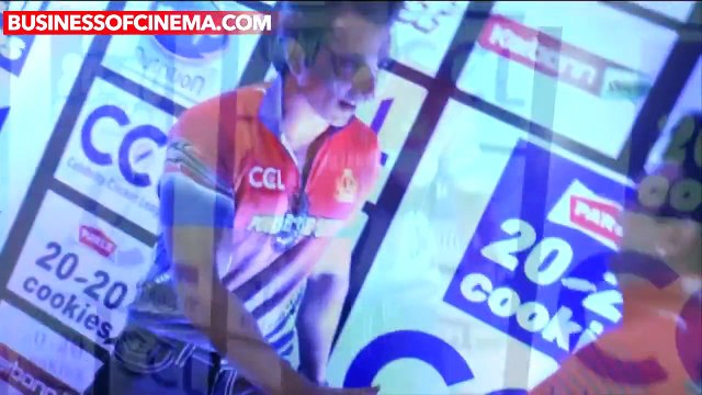 Kriti Sanon Replaces Huma Qureshi In Sohail Khan's Celebrity Cricket League!