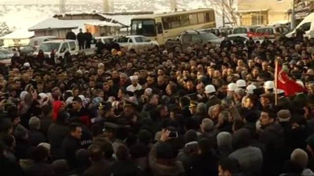 Sivas Şehit Uzman Çavuş Altuntaş Son Yolculuğuna Uğurlanıyor-2