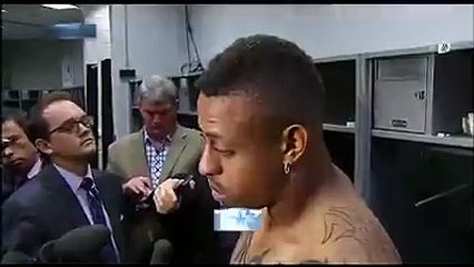 لاعب كرة قدم أمريكية خطير تلموا بيه الصحافيين تفرج شعمللهم