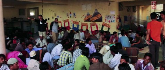 AIRLIFT Peoples Reaction: What Makes You to Feel #ProudToBeIndian ?