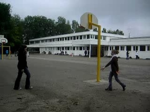 LA DANSE DES CREVETTES . . . XD