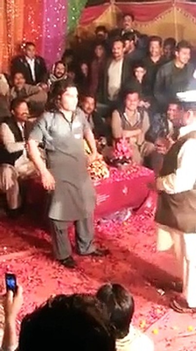 Pathan funny dance, pashto funny video, pashto songs, pashto dance, tapay tang takor rabab, pashto drama, gul panra rahim shah