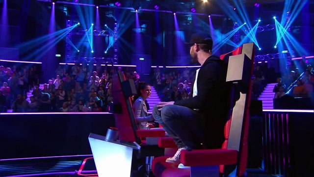 Kate Bush: Wuthering Heights (Alina) | The Voice Kids 2015 | Blind Auditions | SAT.1