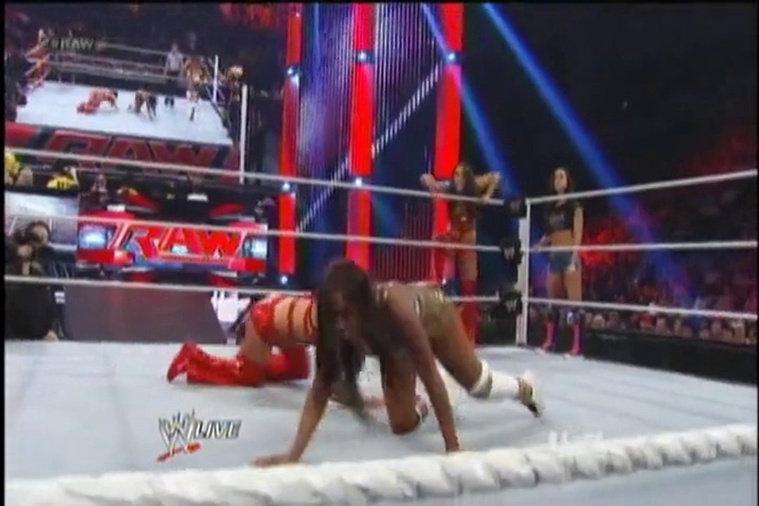 The Bella Twins Aj Lee vs Kaitlyn show
