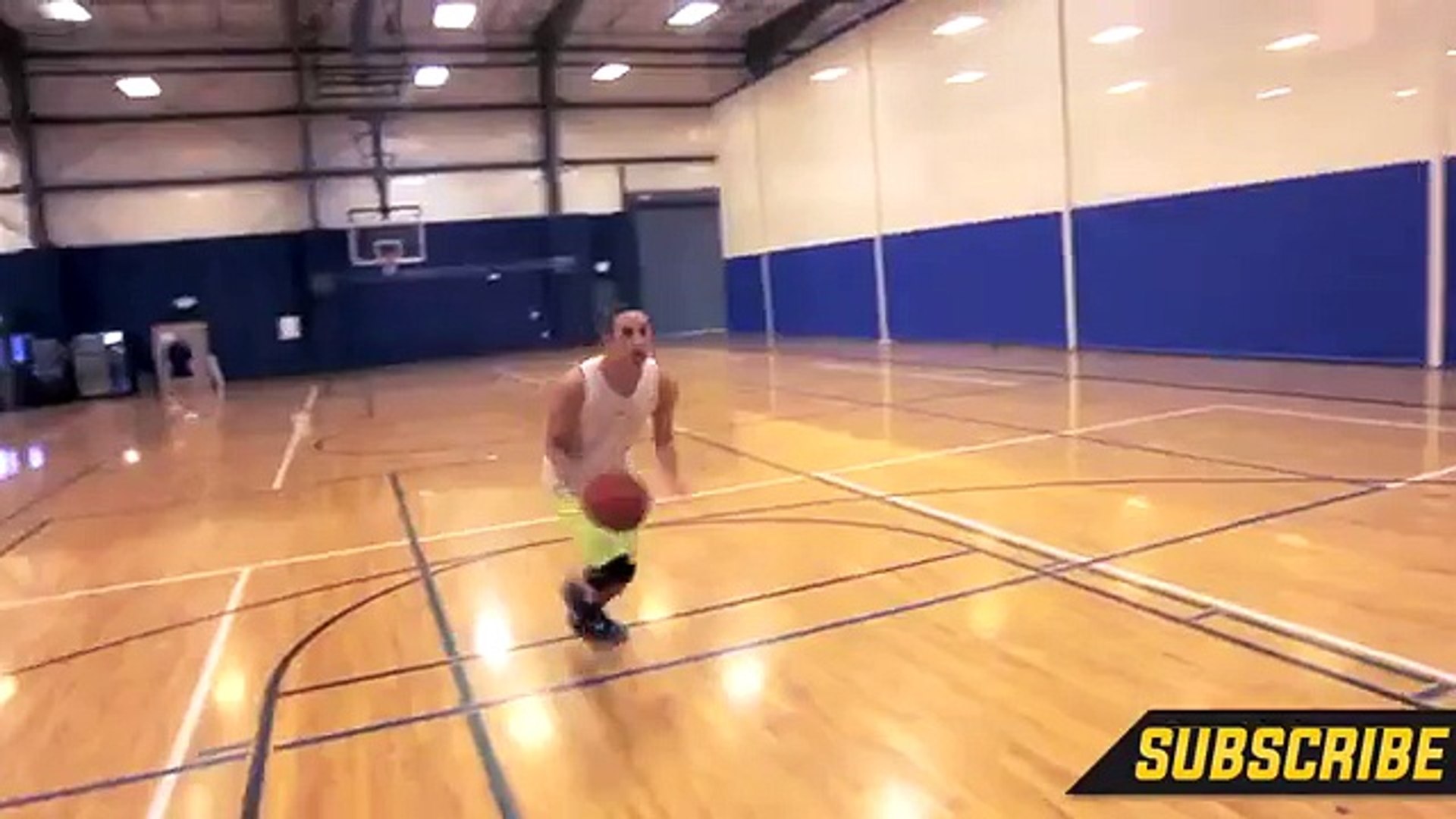 Hit the Scoop Shot like Stephen Curry- NBA Basketball Moves (HD)