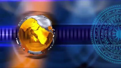 Tiến Đạt âu yếm và ôm chặt Hari ở sân bay