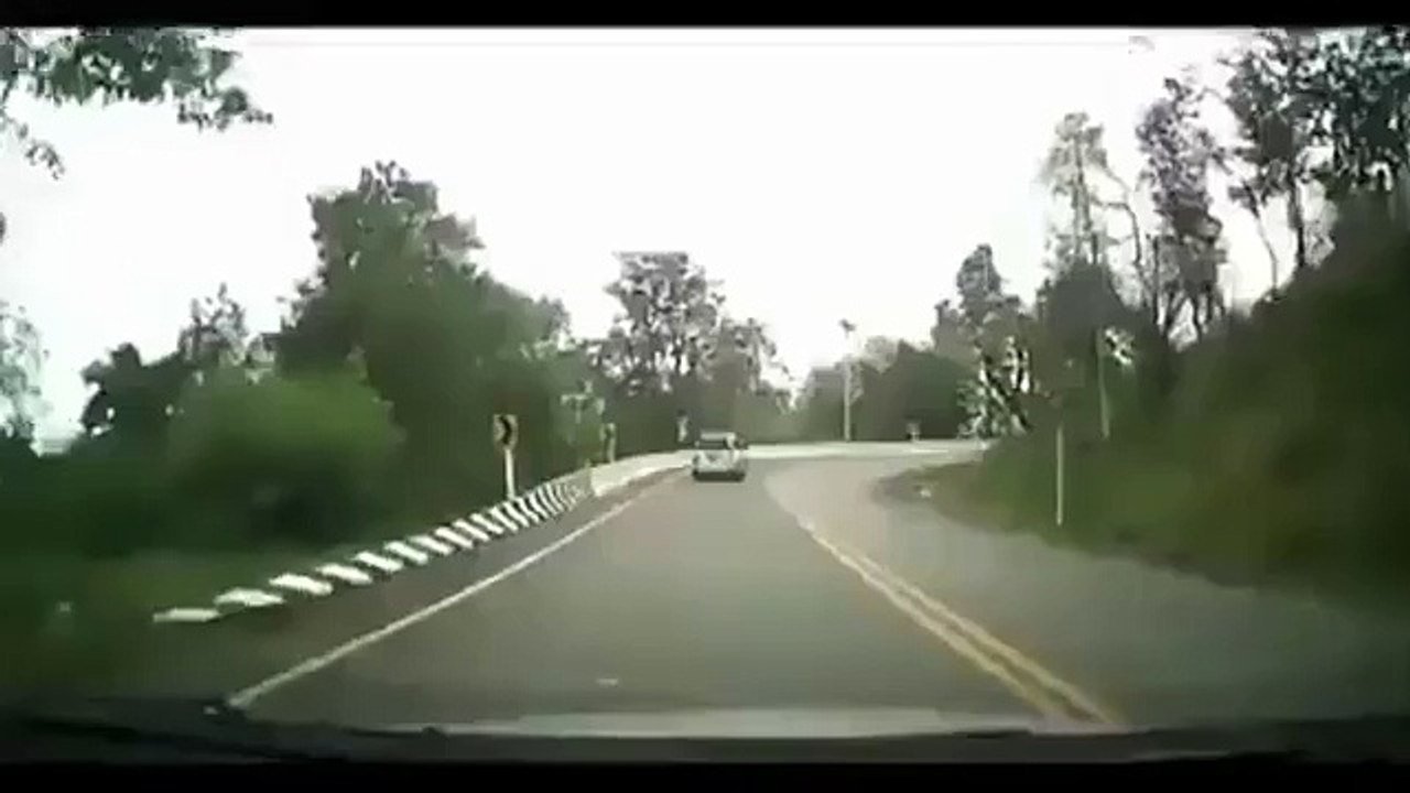 LiveLeak - Coming in Hot !