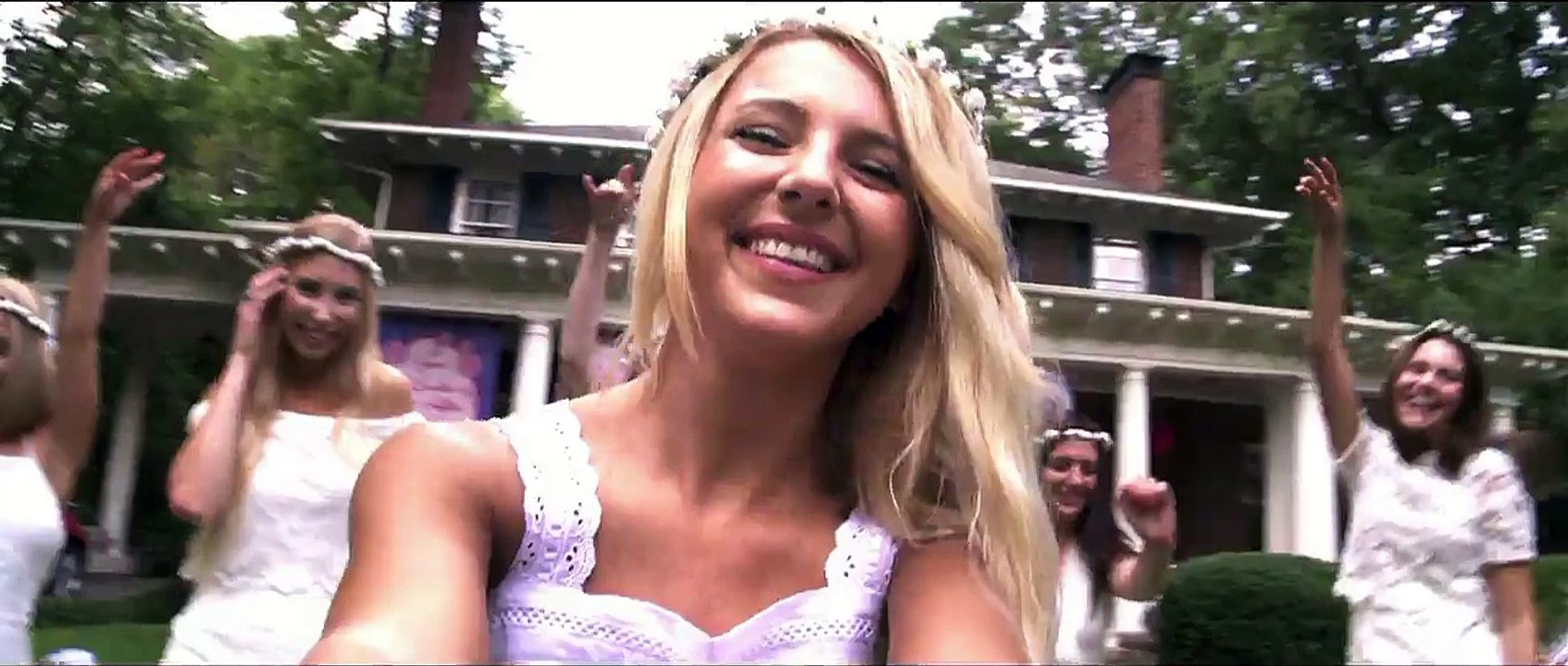 Seth Rogen, Zac Efron, Rose Byrne In 'Neighbors 2: Sorority Rising' Trailer 1