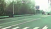 LiveLeak - Truck gets crushed by it's own cargo