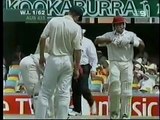 Brett Lee, almost kills Devon Smith.Rare cricket video