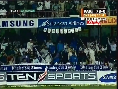 Shahid Afridi 8 Sixes vs New Zealand Sharjah 2002