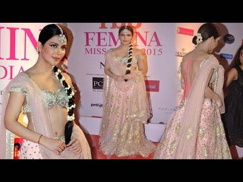 Stunning Beauty Queen Ankita Shorey @ FBB Femina Miss India 2015 Finale.