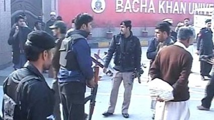 Pakistan'da Üniversiteye Kanlı Saldırı! Çatışma Sürüyor