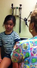 Funniest Videos - Girl Acting Like Oscer Award Winner - Amazing Girl