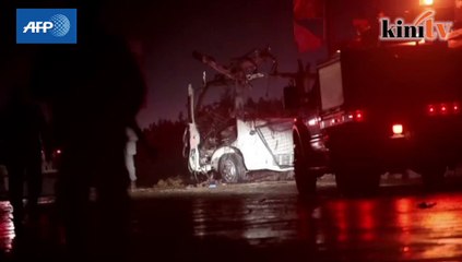 Pengebom bunuh diri serang bas mini, tujuh terkorban