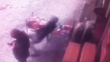 Vatandaşın buzlu kaygan yolla imtihanı