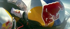 Breathtaking high altitude acrobatic skydiving - Red Bull Skycombo