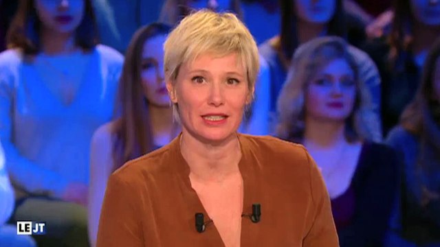 Maïtena Biraben prise d'un fou rire au Grand Journal