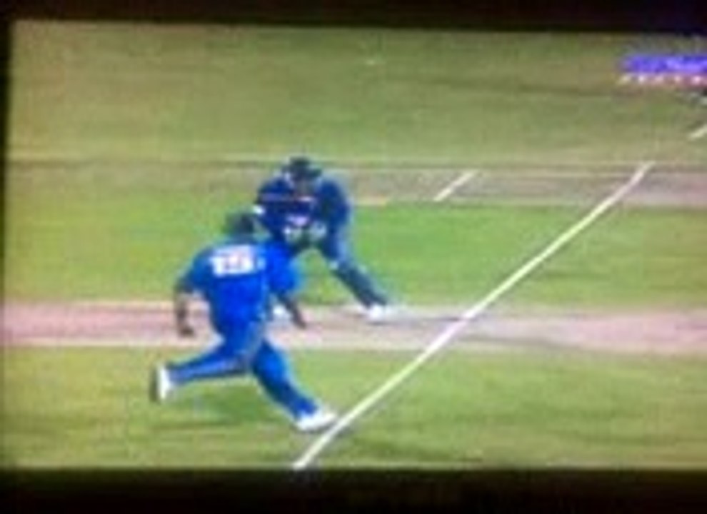 2 Wickt In 1 Ball